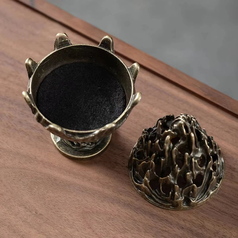 Vertical Incense Burner Mini Alloy Hollow Incense Holder Portable Tabletop Ornament Home Aromatherapy Burner Desk Decoration